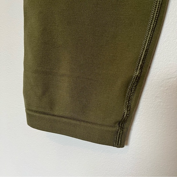 Gymshark Seamless Leggings Size Small Green Like New - Picture 5 of 7
